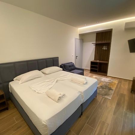 Adriatik Hotel Vlore Ngoại thất bức ảnh