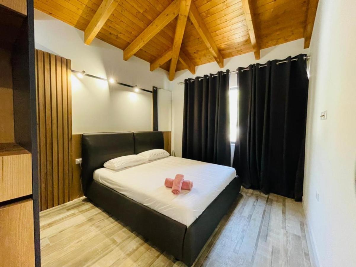 Adriatik Hotel Vlore Ngoại thất bức ảnh