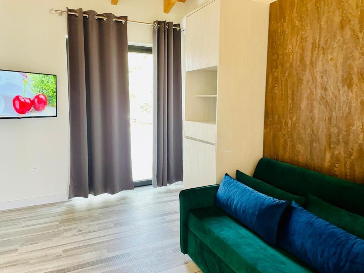 Adriatik Hotel Vlore Ngoại thất bức ảnh