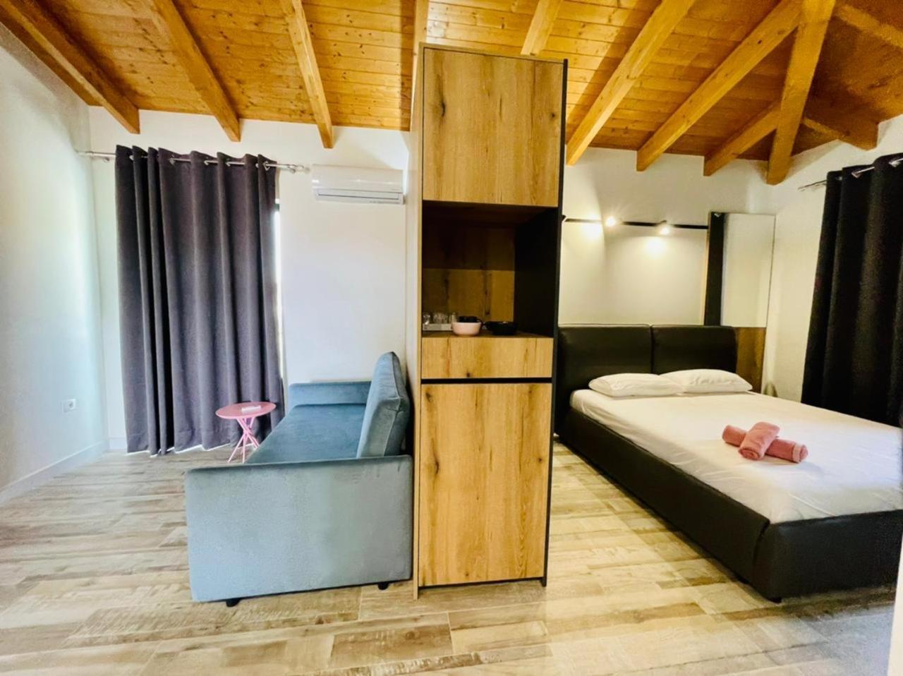 Adriatik Hotel Vlore Ngoại thất bức ảnh